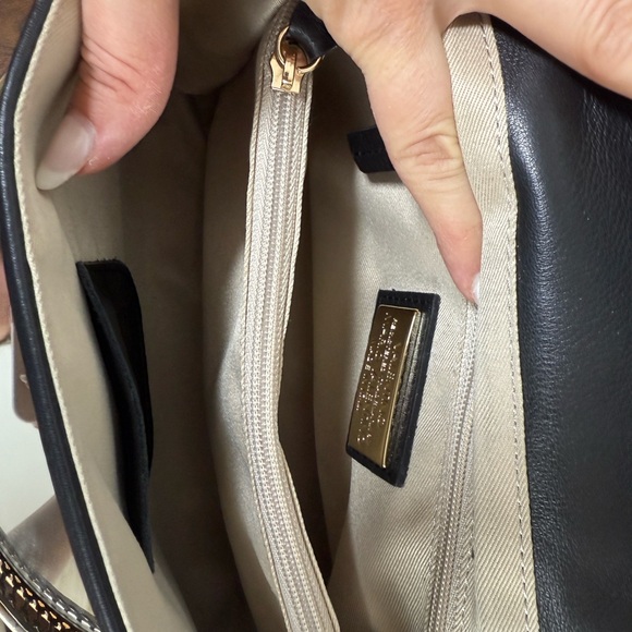 Valentino by Mario Valentino - Picture 15 of 16